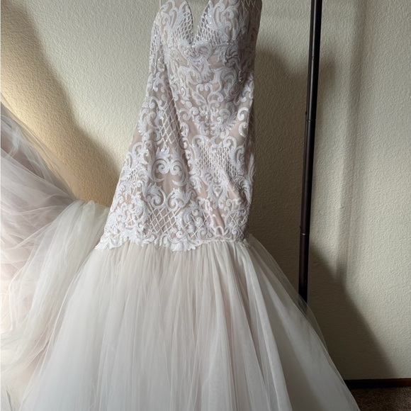 Ivory and Blush Trumpet Gown - Picture 3 of 4